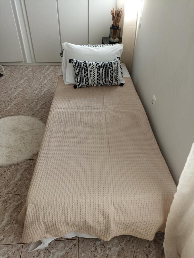 Beach Apartment Edem First Floor بيريفولّوس المظهر الخارجي الصورة