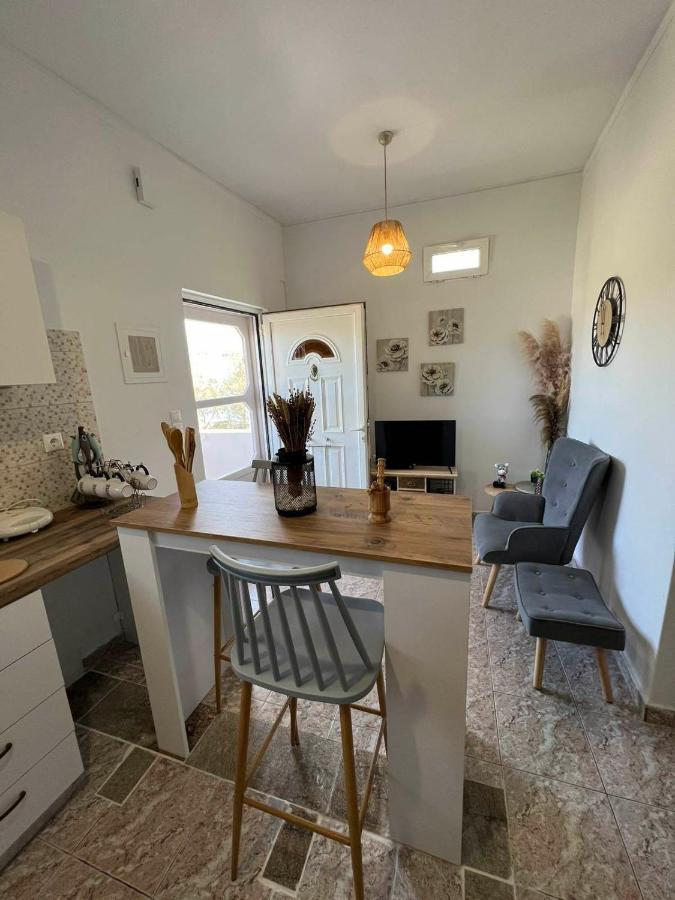 Beach Apartment Edem First Floor بيريفولّوس المظهر الخارجي الصورة
